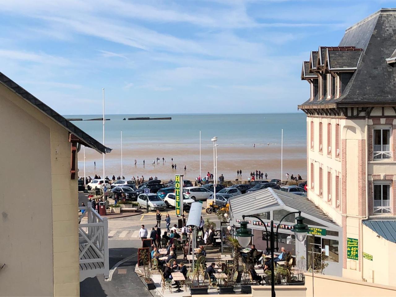 Dday Aviators Le Manoir Hotel Arromanches-les-Bains Ngoại thất bức ảnh